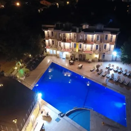 Grand Cinar * Φετιγιέ